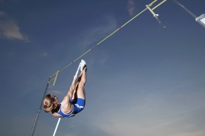 开云体育官方网站-约翰·恩多耶-布鲁阿尔技术动作完美助力夺冠，布鲁诺·恩戈蒂