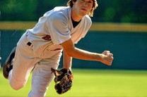 开云全站-赞助商活动现场火热球员出席提升品牌与赛事联动影响力，赞助商球衣怎么设计