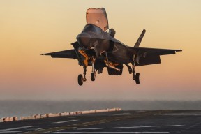 开云竞猜官网-_勇士续写三分奇迹，连胜不断_，勇士27记三分